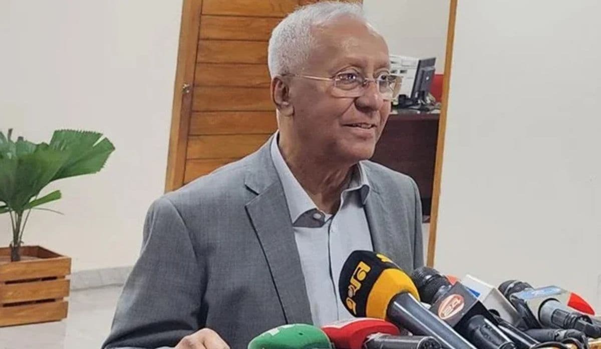 নির্বাচন কমিশনের (ইসি) জ্যেষ্ঠ সচিব আখতার আহমেদ