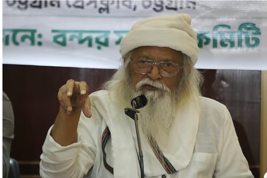 চট্টগ্রামে মতবিনিময় সভায় বক্তব্য দেন কবি ও চিন্তক ফরহাদ মজহার