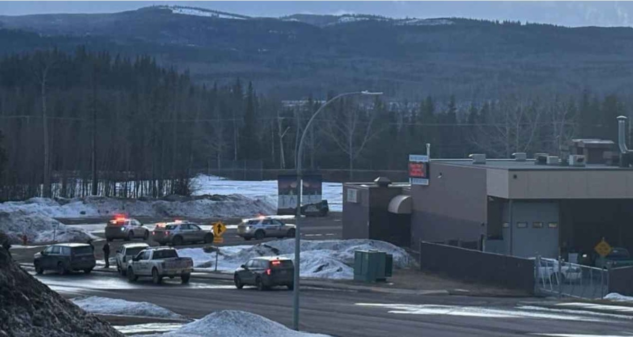 কানাডায় স্কুলে বন্দুকধারীর হামলা