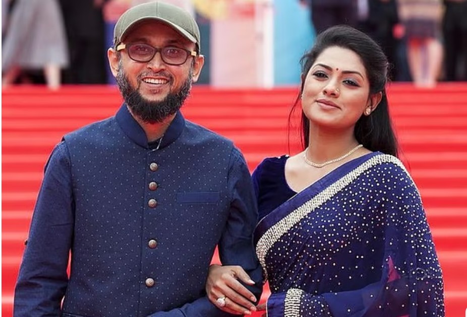 মোস্তফা সরয়ার ফারুকী ও নুসরাত ইমরোজ তিশা, ফেসবুক