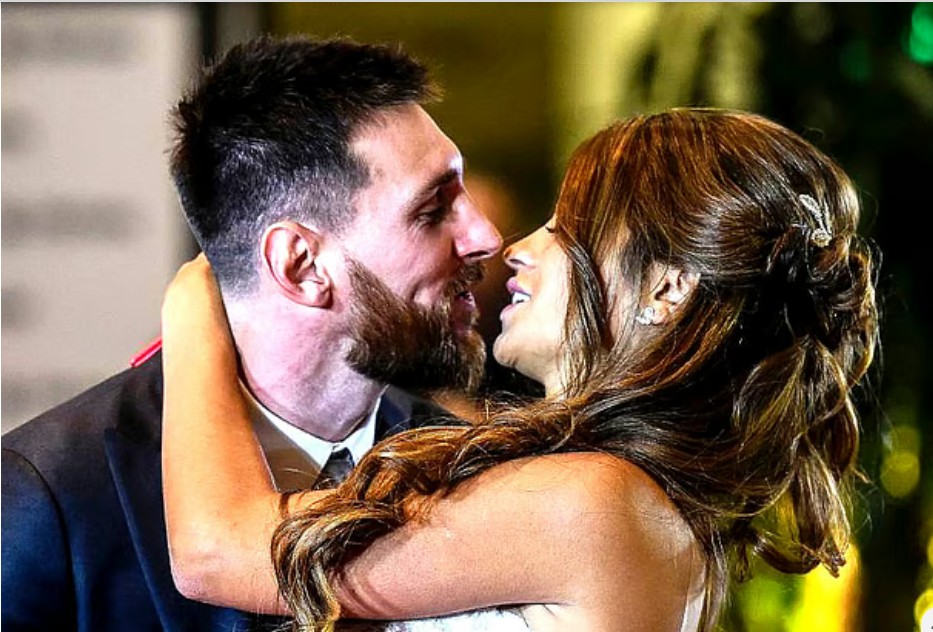 লিওনেল মেসি ও আন্তোনেল্লা রোকুজ্জোএএফপি